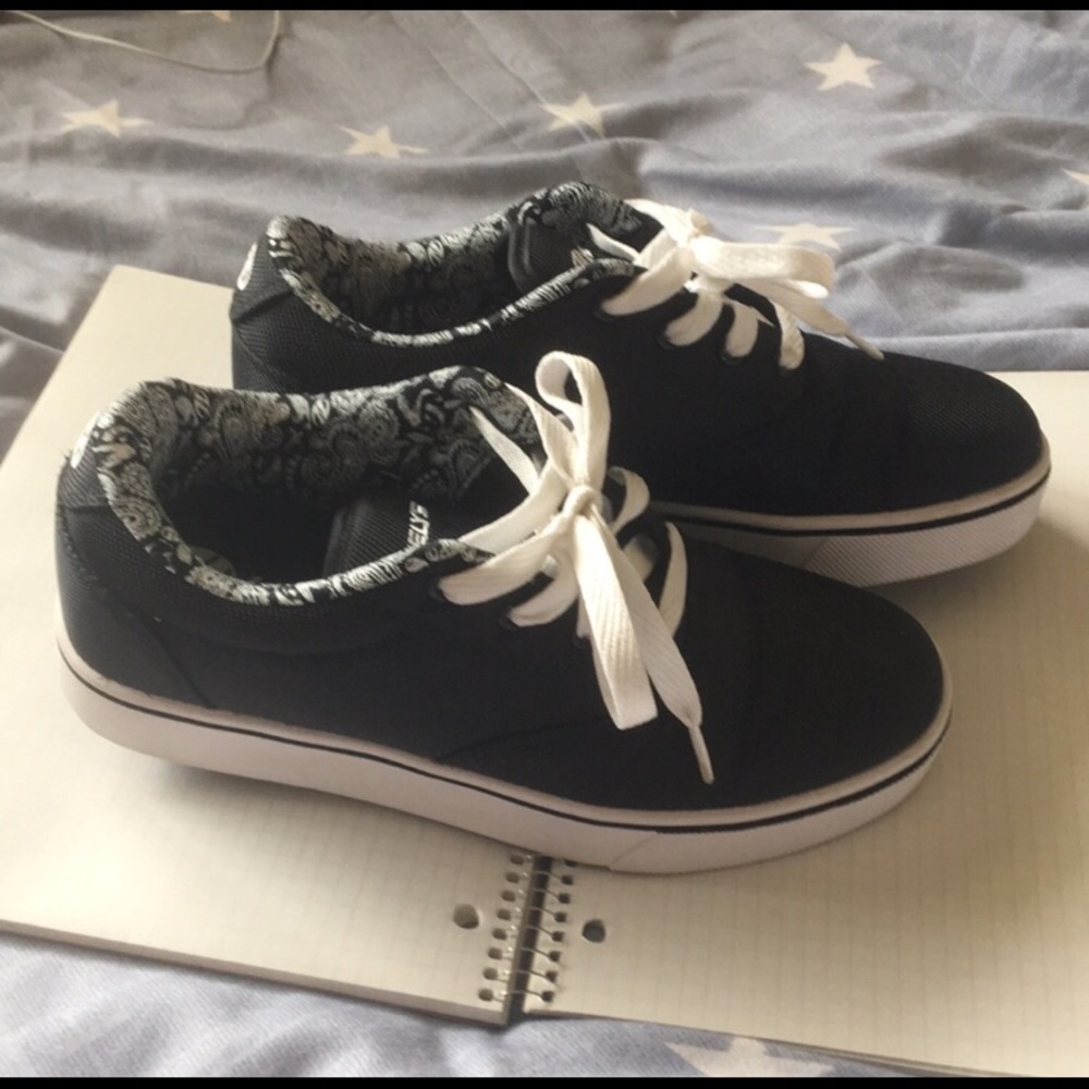 Heelys - Picture 2 of 5